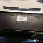 Mercedes W107 350 SLC  Kofferbaklijst /  Greep, Gebruikt, -, -, Ophalen of Verzenden