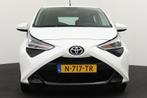 Toyota Aygo 1.0 VVT-i X-play Camera Carplay LED (bj 2022), Voorwielaandrijving, Stof, Gebruikt, 4 stoelen