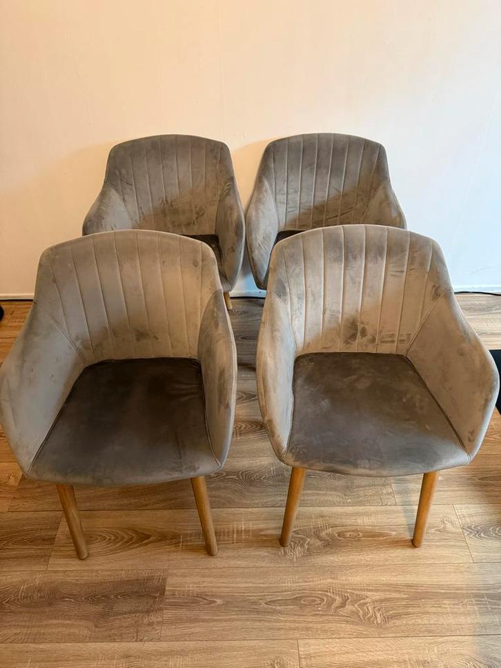 4 Grijze Eetkamerstoelen met Armleuning, Huis en Inrichting, Stoelen, Gebruikt, Vier, Stof, Grijs, Ophalen