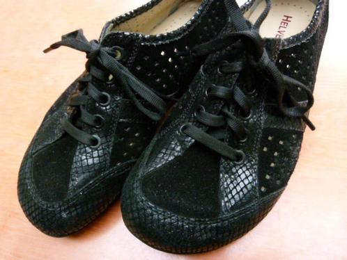 Zwarte HELVESKO veterschoen maat 38, Kleding | Dames, Schoenen, Zo goed als nieuw, Schoenen met lage hakken, Zwart, Ophalen of Verzenden