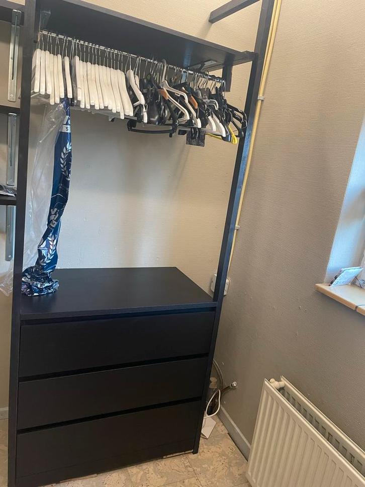 Zwarte kledingkast IKEA Malm met 3 lades, Huis en Inrichting, Kasten | Kledingkasten, Zo goed als nieuw, Minder dan 100 cm, Minder dan 50 cm