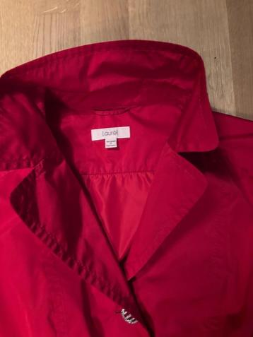 Laurel blazer/vest rood 40-42-44(klein) beschikbaar voor biedingen