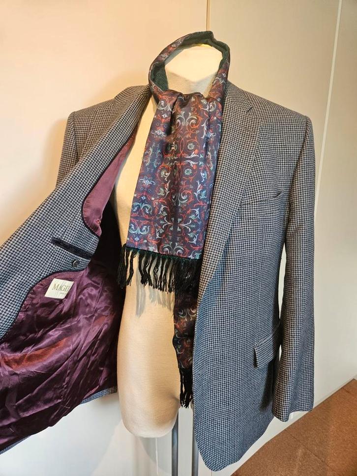 Hofleverancier Magee buikmaat 28/56 €89.95, Kleding | Heren, Kostuums en Colberts, Zo goed als nieuw, Maat 56/58 (XL), Overige kleuren