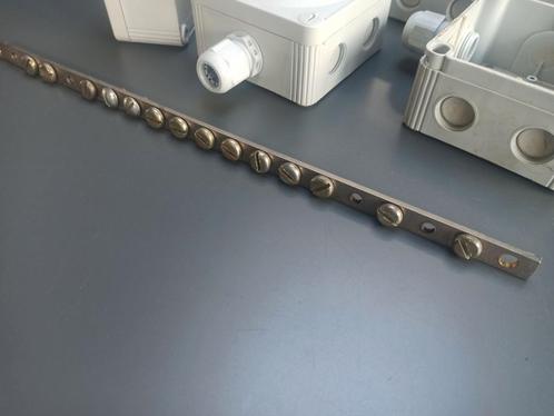 5 Wiska contactdozen en een aarde rail, Hobby en Vrije tijd, Elektronica-componenten, Zo goed als nieuw, Ophalen of Verzenden