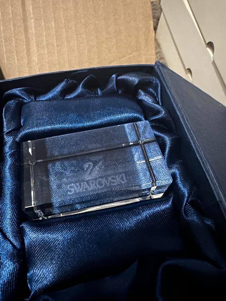 Swarovski blokken om uw kristal op uit te stallen in Doos, Huis en Inrichting, Woonaccessoires | Overige, Nieuw, Ophalen