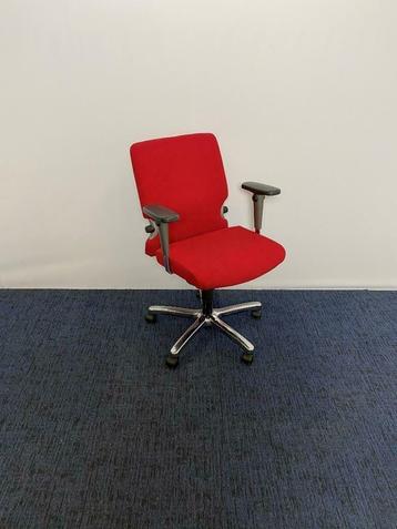 3 x Bureaustoel Comforto 77, rode stof, chroom voetkruis