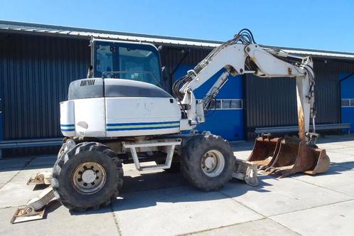 Komatsu PW 98MR Compact mobiele kraan, Zakelijke goederen, Machines en Bouw | Kranen en Graafmachines, Graafmachine