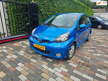 Toyota Aygo 1.0-12V Dynamic Blue 2010 Airco 5 drs Lm beschikbaar voor biedingen