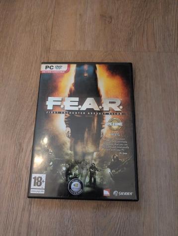 Pc game F.E.A.R (fear - First Encounter Assault Recon) beschikbaar voor biedingen