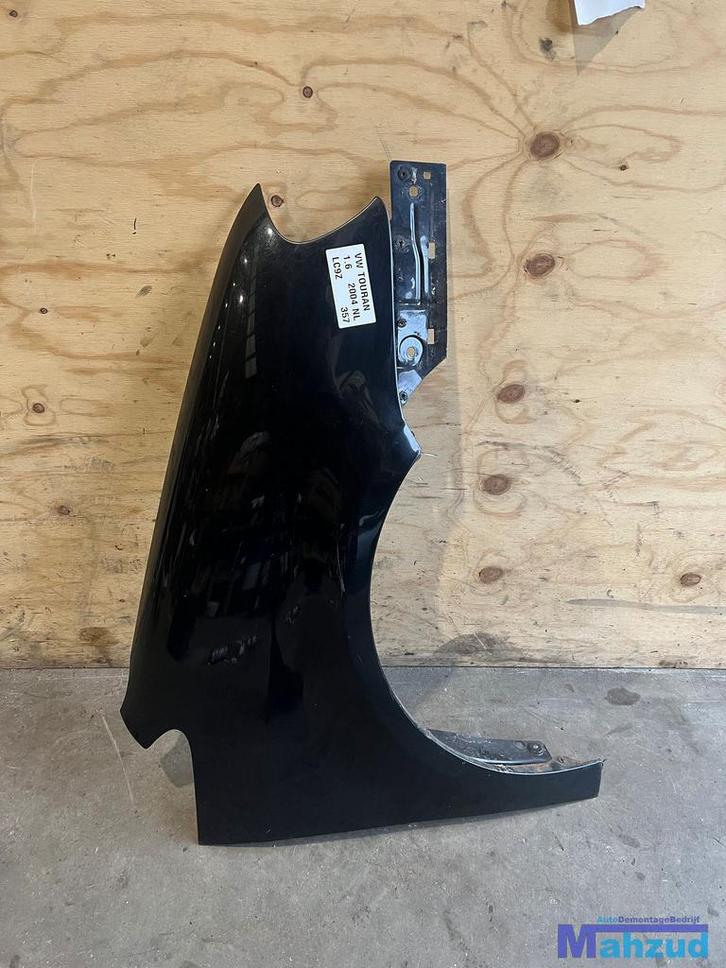 VW TOURAN Zwart LC9Z rechts voorscherm 2003-2010, Auto-onderdelen, Carrosserie en Plaatwerk, Spatbord, Volkswagen, Gebruikt, Ophalen of Verzenden