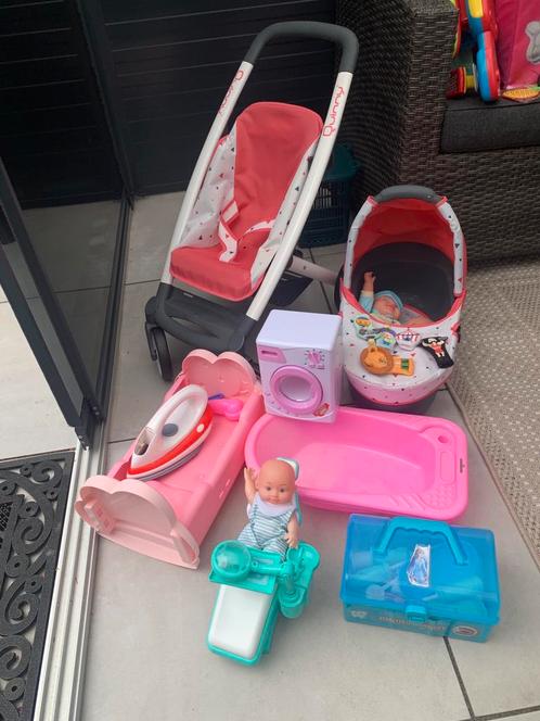 poppenwagen quinny smoby set  3 in 1 met poppen en meer, Kinderen en Baby's, Speelgoed | Poppen, Zo goed als nieuw, Babypop, Ophalen of Verzenden