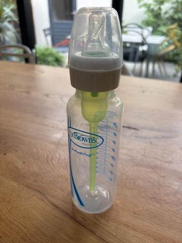 Dr. Brown's fles beschikbaar voor biedingen