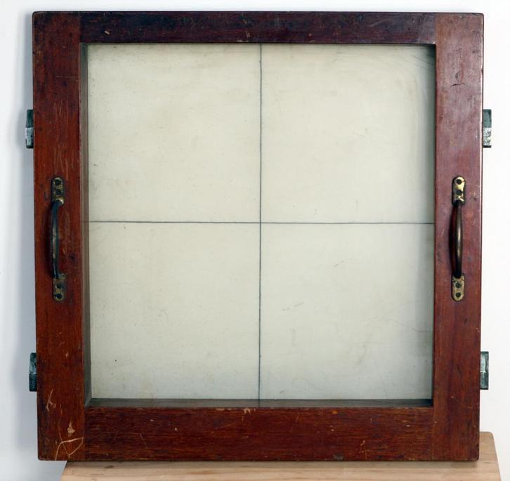 Matglas in houder voor platencamera, Verzamelen, Fotografica en Filmapparatuur, Overige typen, Voor 1940, Ophalen