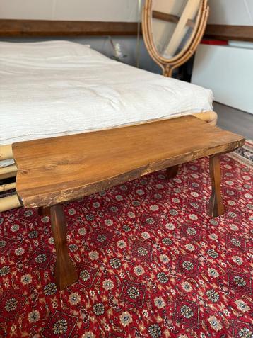 brutalistische houten bank / boomstamtafel – jaren ’60 beschikbaar voor biedingen