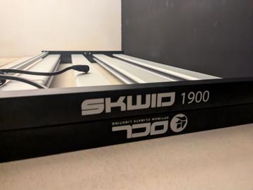 OCL Skwid 1900 Pro Kweeklamp led en dimbaar. Zgan 2 stuks beschikbaar voor biedingen