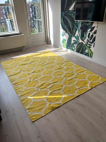 Vloerkleed 2.40x1.70 beschikbaar voor biedingen