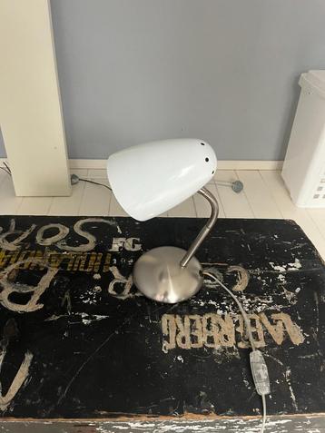 Tafellamp beschikbaar voor biedingen