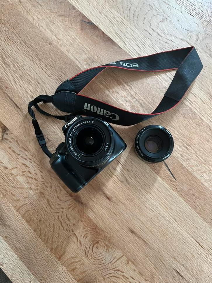 Canon EOS 1100D + 2 lenzen (EF 50mm f/1.8 & EF-S 18–55mm, Audio, Tv en Foto, Fotocamera's Digitaal, Zo goed als nieuw, Canon, Geen optische zoom