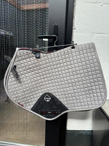 2 x lemieux grey en navy 3D mesh CC beschikbaar voor biedingen