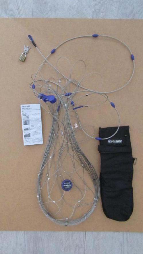PacSafe Anti-Diefstalbescherming voor Rugzak en Reistas -85L, Sport en Fitness, Bergsport en Wandelen, Zo goed als nieuw, Rugzak