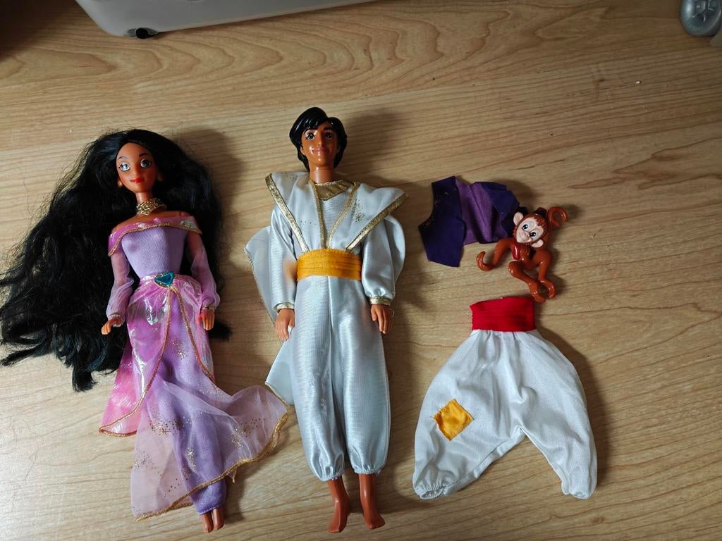 Vintage Disney barbie Aladdin & Jasmine, Ophalen, Barbie