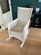 Witte rotan schommelstoel, Huis en Inrichting, Stoelen, Ophalen, Gebruikt, Wit, Riet of Rotan