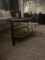 Leuke bijzettafel in goud met zwart staal., Huis en Inrichting, Tafels | Salontafels, Ophalen, Minder dan 50 cm, 50 tot 100 cm