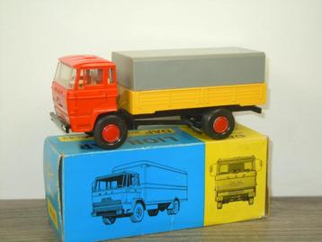 Daf 2000 met Laadbak - Lion Car 43 Holland beschikbaar voor biedingen