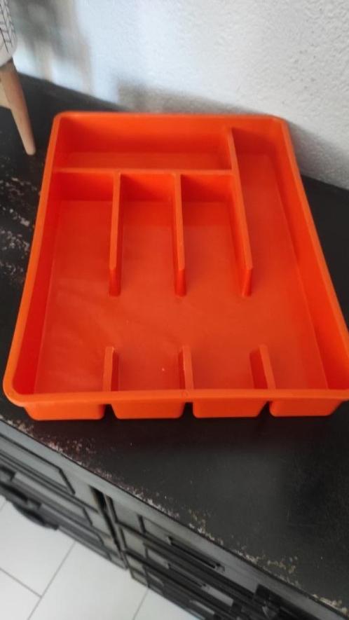 Vintage bestekbak oranje kunststof 5 vakken, Huis en Inrichting, Keuken | Keukenbenodigdheden, Gebruikt, Ophalen of Verzenden