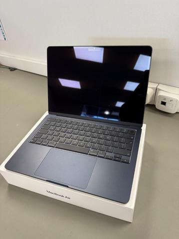 MacBook Air (M2, 2022)‎ GPU 16GB,256GB incl Doos/Lader beschikbaar voor biedingen