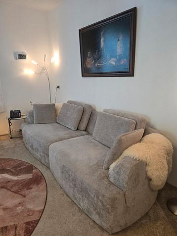 Bankstel~Z G A N~bijna 1 Jaar oud/B 250 cm-L 104 cm-zD 80 cm beschikbaar voor biedingen