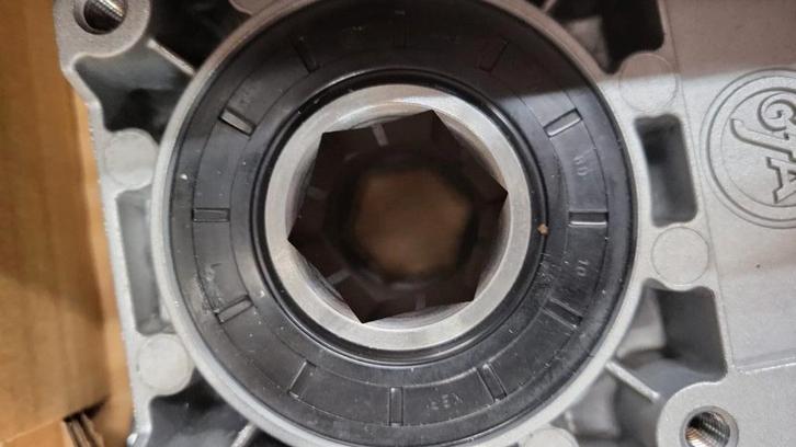 Garagedeuren-Overheaddeuren aandrijving zeskant Crawford, Doe-het-zelf en Verbouw, Deuren en Horren, Nieuw, Garagedeur, 215 cm of meer