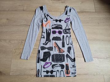 COOLCAT lange grijze top met opdruk maat XS ~ TH0025 beschikbaar voor biedingen