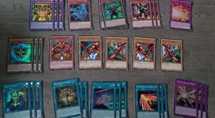 Yugioh Millenium Exodia Deck, Hobby en Vrije tijd, Verzamelkaartspellen | Yu-gi-Oh!, Zo goed als nieuw, Speeldeck, Foil, Verzenden