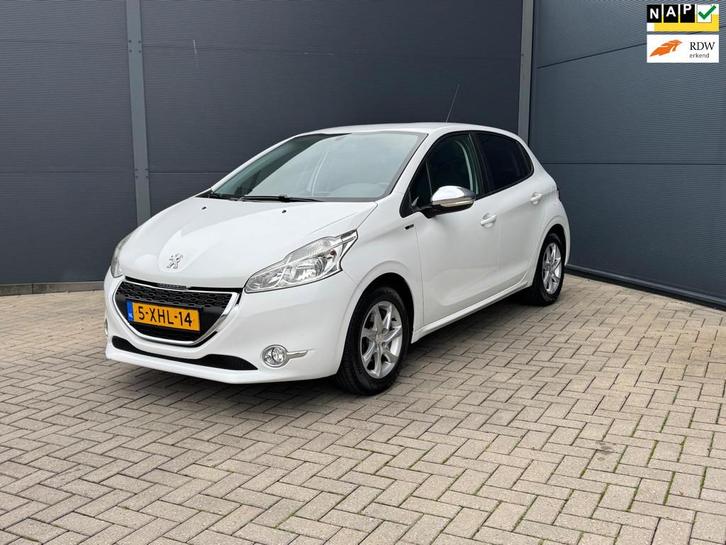 Peugeot 208 1.2 VTi Style Trekhaak , Airco NAVI, Auto's, Peugeot, Te koop, ABS, Airbags, Airconditioning, Bluetooth, Boordcomputer