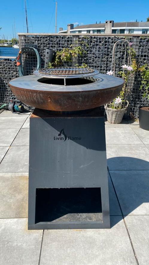 Vuurplaats van livin flame barbecue 2 in 1, Tuin en Terras, Vuurschalen, Gebruikt, Ophalen
