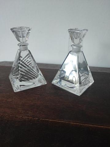 ** 2 kristallen parfumflesjes ** beschikbaar voor biedingen