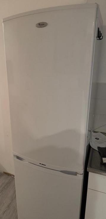 Whirlpool koelkast + vriesvak in goede staat, Energielabel A beschikbaar voor biedingen