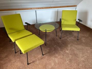 Gispen/Rietveld set 2x fauteuil 1407 Hocker1801 salontafel  beschikbaar voor biedingen