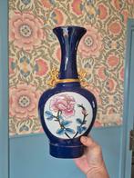 Vintage Kobaltblauwe Vaas met Goud & Pioenroos, Huis en Inrichting, Woonaccessoires | Vazen, Gebruikt, Blauw, Aardewerk of Porselein