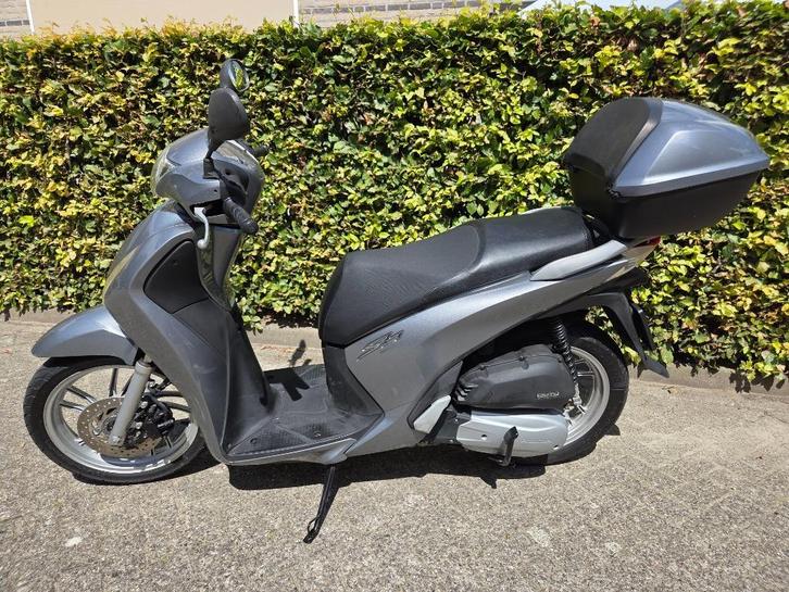 Honda SH125i te koop, Motoren, Motoren | Honda, Particulier, Scooter, 11 kW of minder, 1 cilinder, Motorrijbewijs A, ABS, Ophalen