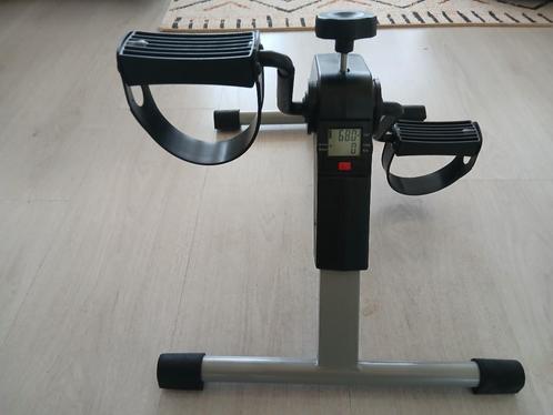 ‍️ Bureaufiets – Compacte hometrainer voor onder je burea, Sport en Fitness, Fitnessapparatuur, Zo goed als nieuw, Hometrainer