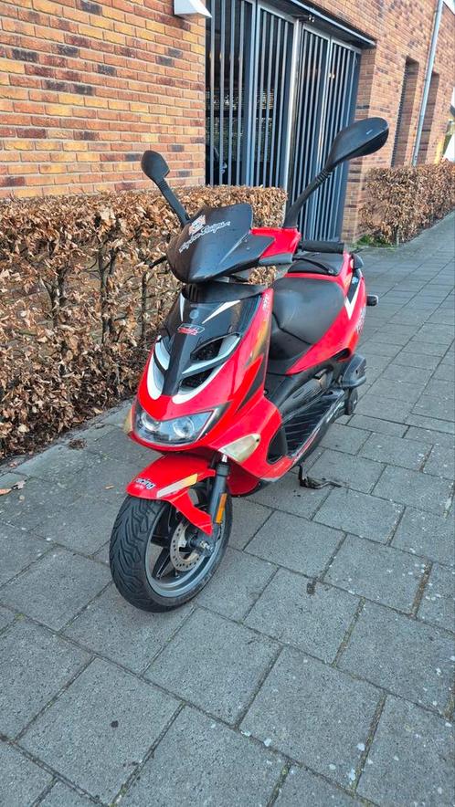 Aprilia sr50 ditech, Fietsen en Brommers, Scooters | Aprilia, Gebruikt, SR 50, Maximaal 45 km/u, Tweetakt, Ophalen