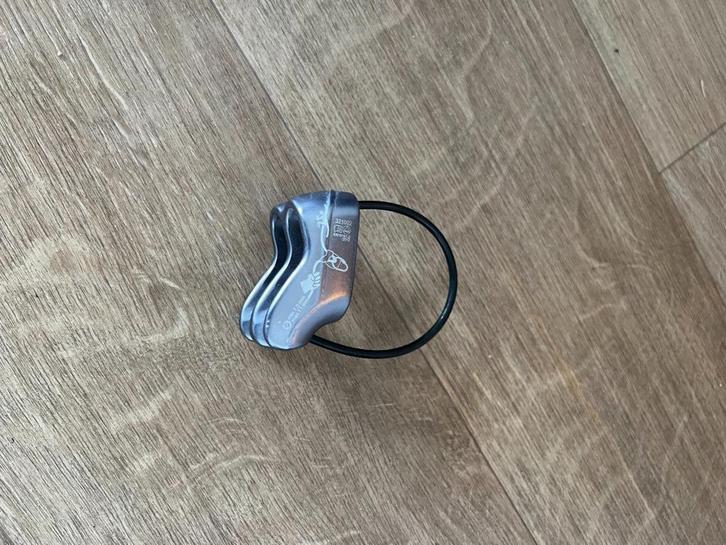 Simond Tubik / ATC belay device – zekerapparaat, Sport en Fitness, Klimsport, Zo goed als nieuw, Klimsport-accessoire, Ophalen of Verzenden