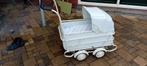 Prachtige wit leatherlook kinderwagen  uit de jaren 1945. Zi, Ophalen of Verzenden, Overige merken