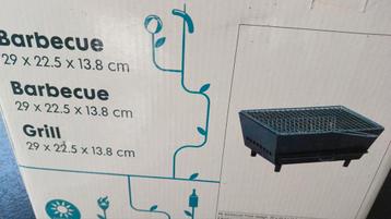Nog nieuwe compacte barbecue - handig mee te nemen beschikbaar voor biedingen