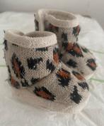 Leuke en warme baby slofjes 3-5 maanden, Kinderen en Baby's, Babykleding | Schoentjes en Sokjes, Slofjes, Jongetje of Meisje, Ophalen of Verzenden