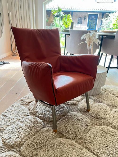 Design Label Gerard v.d. Berg label Foxx fauteuil oranje, Huis en Inrichting, Fauteuils, Zo goed als nieuw, Leer, 75 tot 100 cm