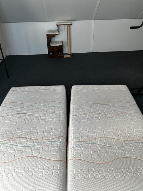 M Line matrassen 90x200, Huis en Inrichting, Slaapkamer | Matrassen en Bedbodems, Zo goed als nieuw, 160 cm, 200 cm, Tweepersoons