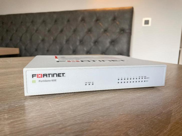 Fortigate 60E, Computers en Software, Routers en Modems, Zo goed als nieuw, Router, Ophalen of Verzenden